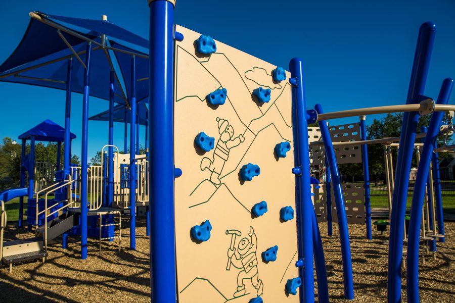 Hyde Elementary School-TX-Climbers-Rock Wall Climber-View 03